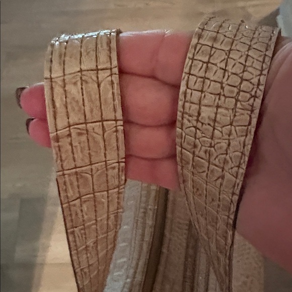 🎄Jessica Simpson Crocodile Embossed Tan Handbag - Picture 7 of 10